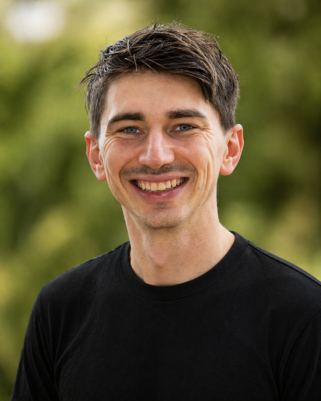 Josh Stephens headshot